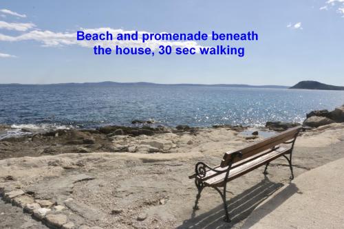 Beachfront apartment Drazen, with garden and parking Beachfront apartment Drazen, with garden and parking