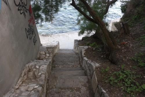 Beachfront apartment Drazen, with garden and parking Beachfront apartment Drazen, with garden and parking