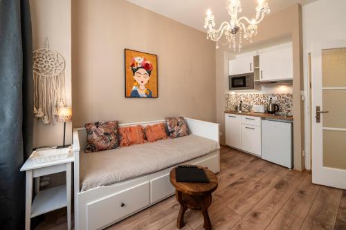 Lesser Town - Studio Apartment Petrin Tower, Prag