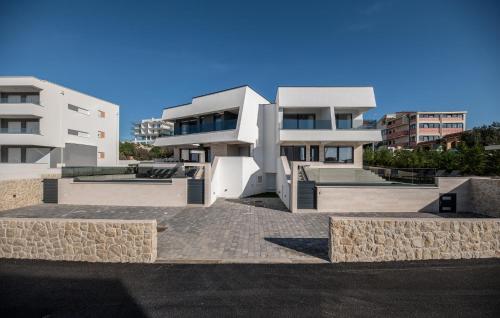 Gorgeous Home In Novalja With Wifi