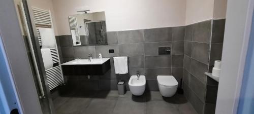  Cà Trifolera Barbaresco - Camera DOPPIA con bagno - IN ROMANTICO CASCINALE NEI VIGNETI CON CANTINA in Barbaresco