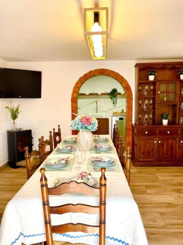 Létesítmények, Villa Independiente con Bodega y Barbacoa - perfecto familia y grupos in Alacón