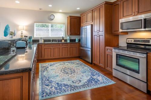 Stunning huge one level 1350 ft. cottage in Mission Viejo, USA