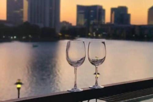 Lakeside Living w Trails, Music, Local Boutiques in Irving, USA