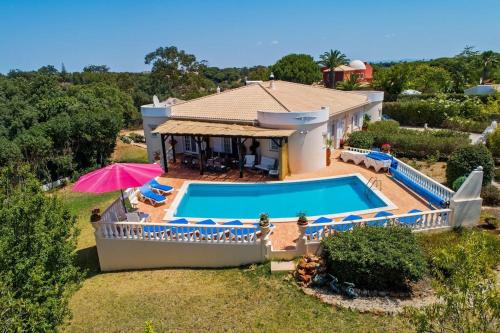 Cosy Carvoeiro Villa - 5 Bedrooms - Villa Marianna do Sol - Table Tennis Table & Private Pool - Alporchinhos