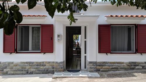 Bejárat, Nostalgia in Loutraki Skopelos