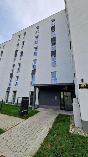Cichy apartament na skraju Parku Śląskiego (Cichy apartament na skraju Parku Slaskiego) in Welnowiec