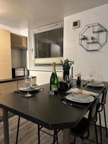 City Centre 2 Bed Room Apartment Free Parking, Liverpool (photo 2)