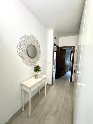 Lake Apartment Ischia White