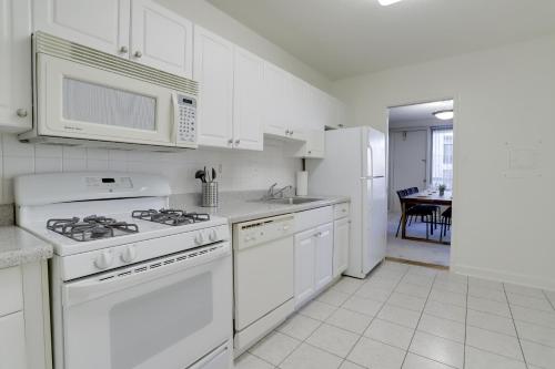 Luxury & Comfortable apartment at Crystal city in Arlington, USA