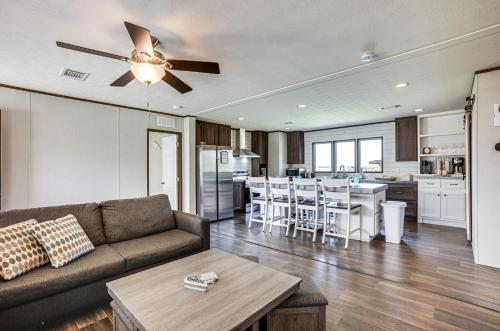 Sunset Cove Lakefront Rental with Private Dock! in Blanchard, USA