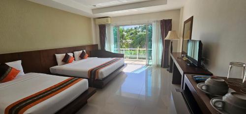 room detail thumbnail 1