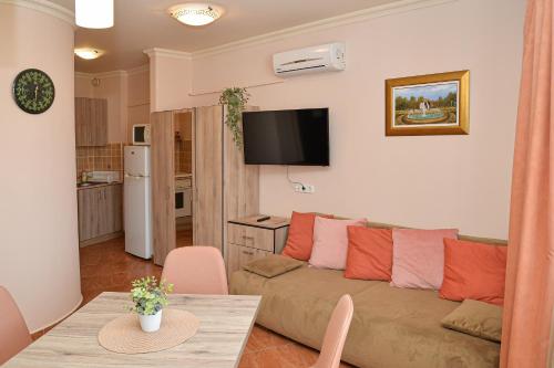 Triple Room image 4