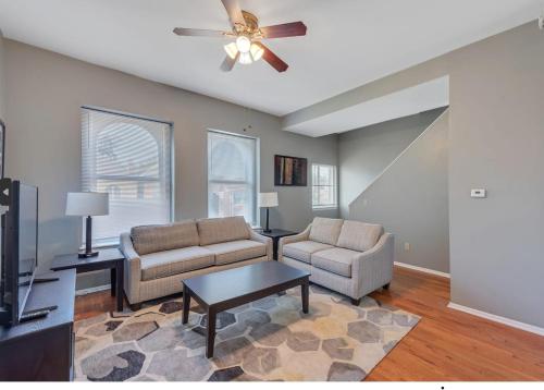 Breathtaking Unit in Shaw 8 Queen beds - 2w