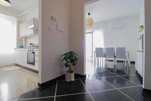 186 - Casa Aureliana VISTA MARE a Lavagna 100 metri dal Mare e spiaggia - PARCHEGGIO GRATIS INCLUSO, Lavagna (foto 6)