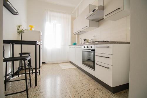 186 - Casa Aureliana VISTA MARE a Lavagna 100 metri dal Mare e spiaggia - PARCHEGGIO GRATIS INCLUSO, Lavagna (foto 3)