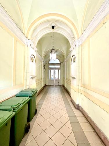 Amazing Swedish 3 ROOMS Apartment in the City Center - image 14