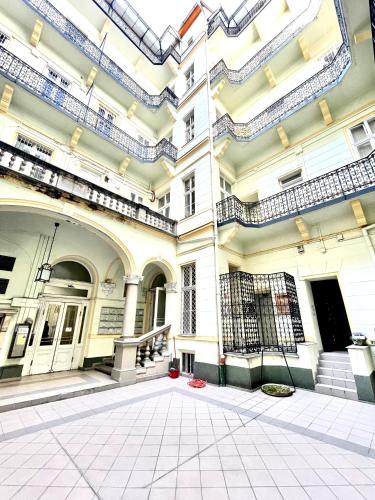 Apartment image 10