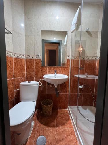Single Room image 6