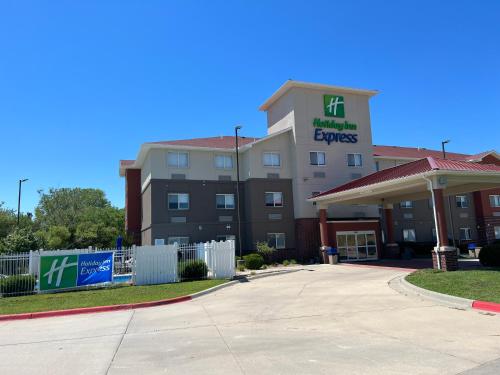 Holiday Inn Express - Wichita North - Park City by IHG - Hotel - Park City