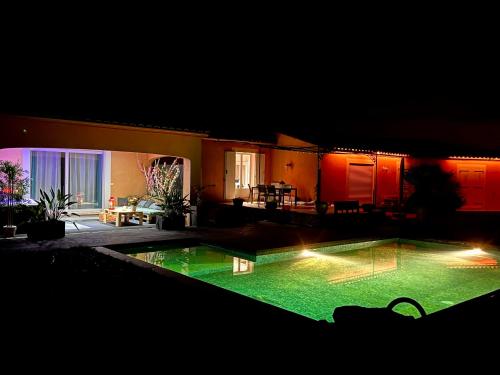 Suite de Charme - So Chic So Romantic in Bellegarde