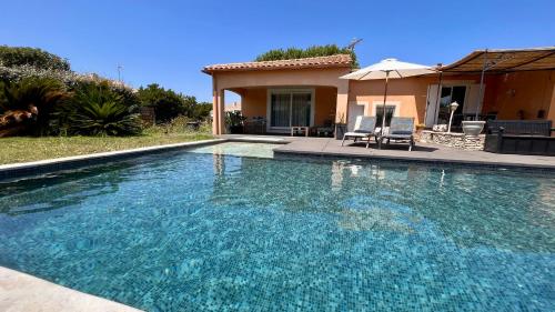 Suite de Charme - So Chic So Romantic in Bellegarde