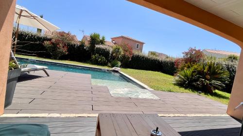 Suite de Charme - So Chic So Romantic in Bellegarde