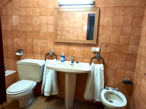 5 bedrooms house with wifi at Alera