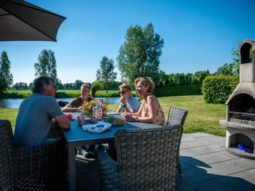 Holiday Home Vrieschehuis Comfort Royaal by Interhome in Ter Apelkanaal