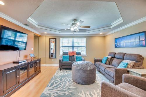 Spacious Waterfront Home in Merritt Island with Pool in Merritt Island, Vereinigte Staaten von Amerika