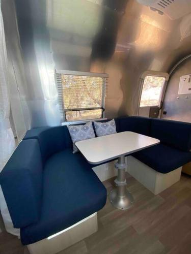 Modern Airstream with amazing view - 10 to 15 minutes from Kings Canyon National Park