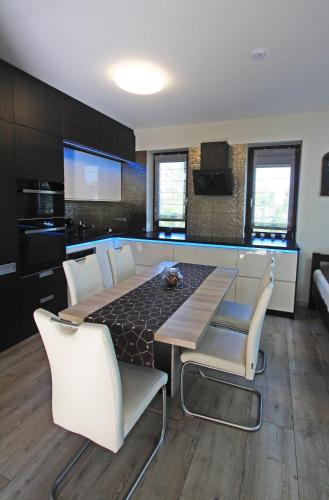 ห้องครัว, Paloznak Lux Apartmanház (Paloznak Lux Apartmanhaz) in ปาลอซนัก