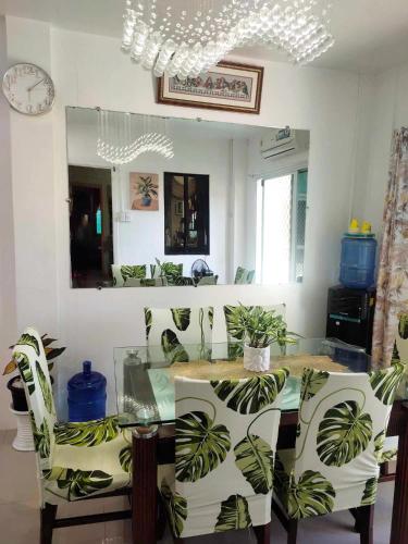 館内設備, Affordable Spacious Bedroom & Bathroom near DVO Airport in カバンティアン