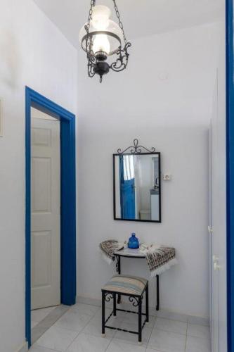 Sea View Studios - image 13