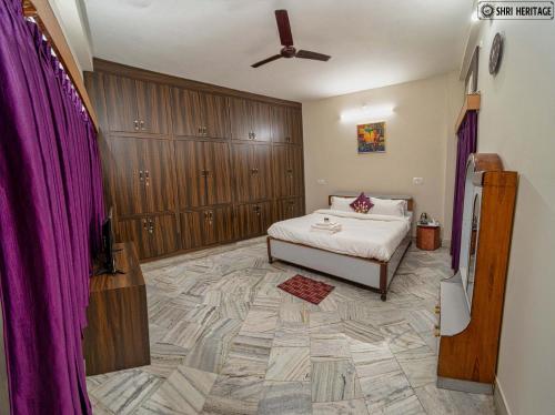Shri Heritage - Entire Cozy Floor at Assi, Varanasi