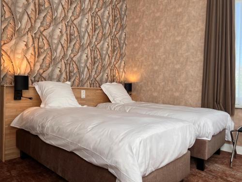 Superior Double Room image 10