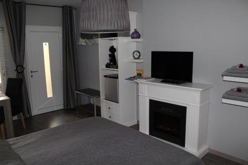 2 twin beds