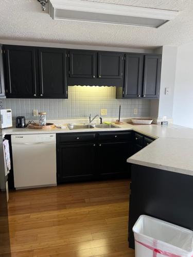River Place Condos 611 3BD - image 10