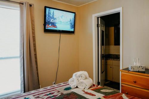 Charming Suite in Downtown Gatlinburg - image 2