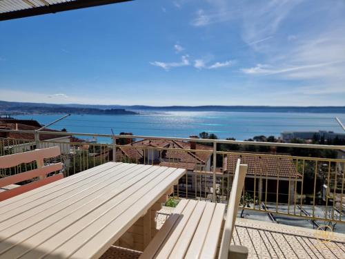 Seaview Apartments Manzoni
