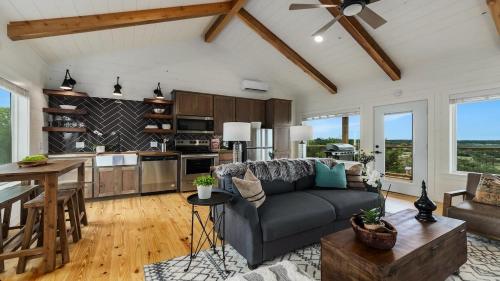 Jumping Goat Ranch-Cashmere Amazing Views in Fredericksburg, USA