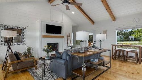 Jumping Goat Ranch-Cashmere Amazing Views in Fredericksburg, USA