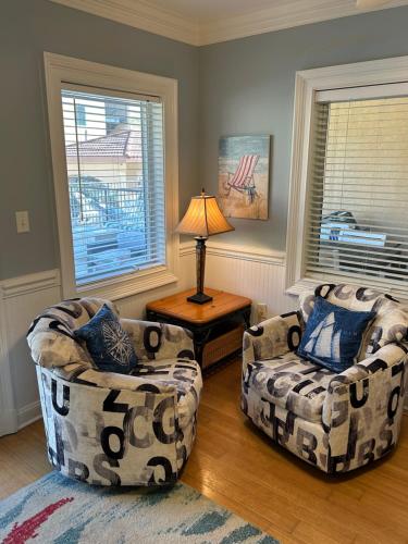 Unique 3BR, 1 of 5 Condos w/Huge Poolside Patio, Steps to Beach & Pier, Gated Unique 3BR, 1 of 5 Condos w/Huge Poolside Patio, Steps to Beach & Pier, Gated