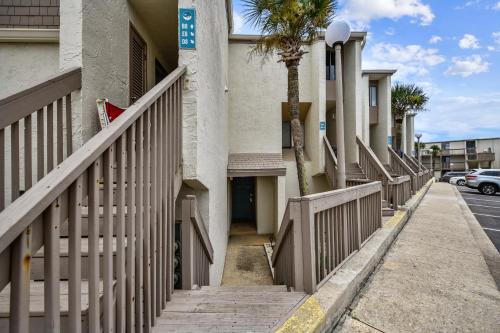 Sea Hag by Book That Condo - image 9