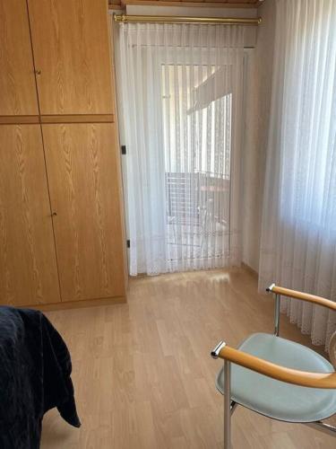 3 Zimmerwohnung mit 2 Schlafzimmer Balkon Küche TV WLAN