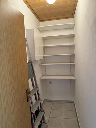 3 Zimmerwohnung mit 2 Schlafzimmer Balkon Küche TV WLAN