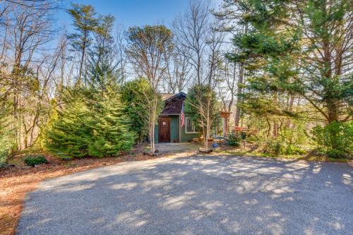 Classy Clayton Home with Views Less Than 1 Mi to Dtwn! - image 9