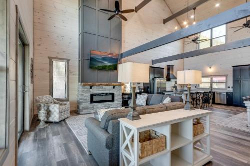 Mansion in the Sky - image 10