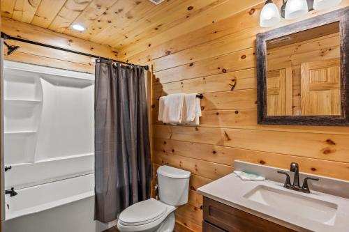City Bear Cabin in Gatlinburg, USA
