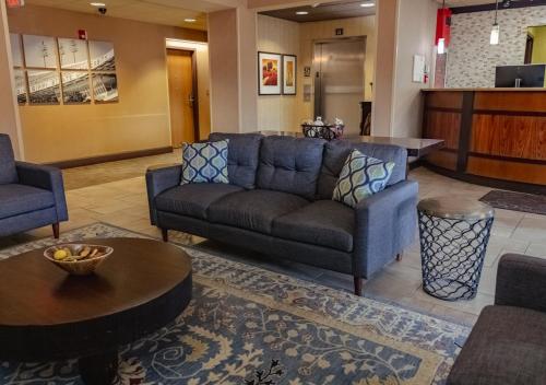 Russell Inn & Suites – Starkville, MS